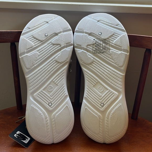 NWT Echo Unltd Men’s Cream/Tan Sneakers Size 9.5 - Picture 9 of 10